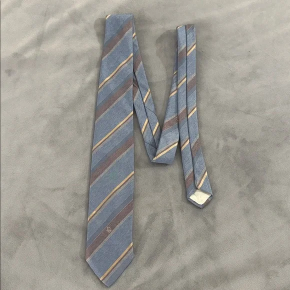 Dior Tie 10